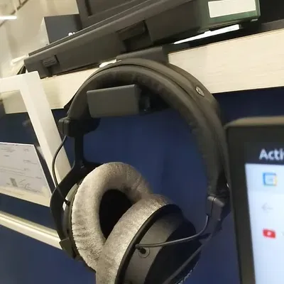 Giá đỡ tai nghe đơn giản cho kệ sách