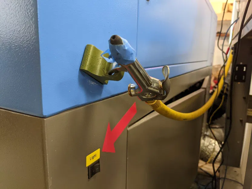 Giá đỡ vòi nén khí cho xưởng làm việc - Image 1