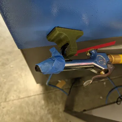 Giá đỡ vòi nén khí cho xưởng làm việc