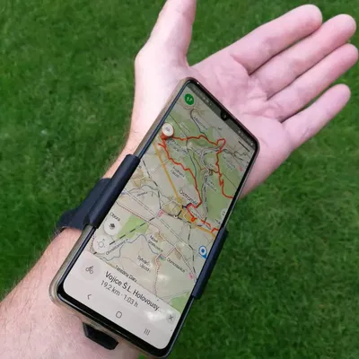 Giá đỡ điện thoại gắn trên cổ tay bằng băng dính Velcro