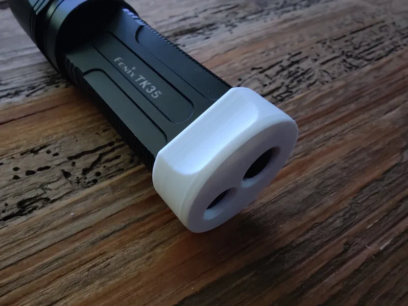 Giá đỡ đèn pin Fenix TK35 tiện lợi và dễ sử dụng - Image 1