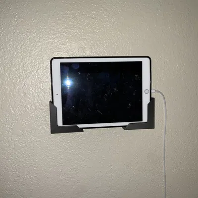 Giá đỡ treo tường cho iPad Air 2 với thiết kế vừa vặn