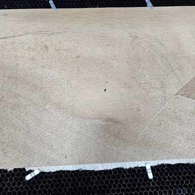 Giá đỡ vật liệu cho máy cắt laser trên giường tổ ong