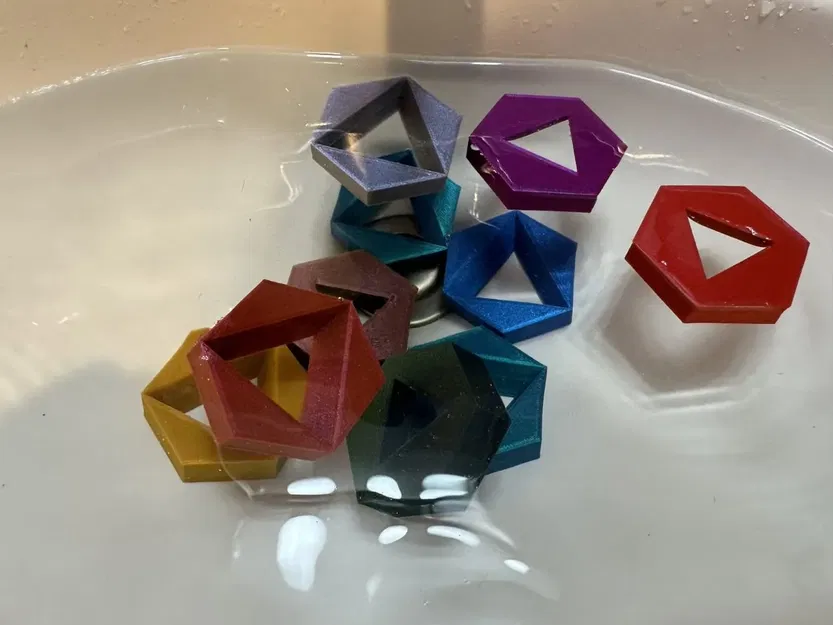 Đồ chơi hình tam giác nổi cho bể bơi - Image 5