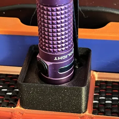 Mô-đun giữ đèn pin Olight Baton II cho dự án Gridfinity