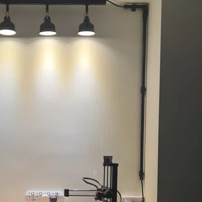 Phụ kiện và giá đỡ ống dẫn điện 20mm cho ban công