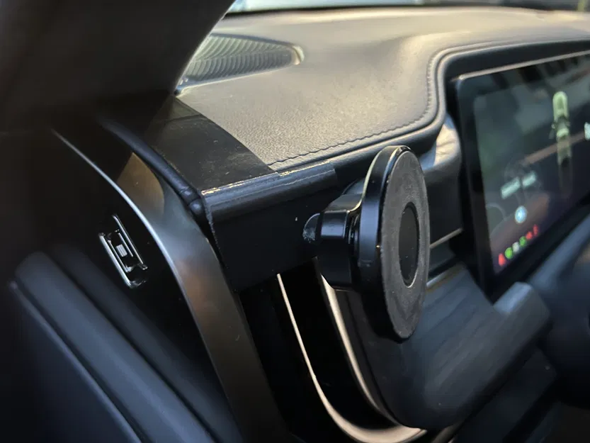 Giá đỡ điện thoại bên trái cho Rivian R1T & R1S - Image 1