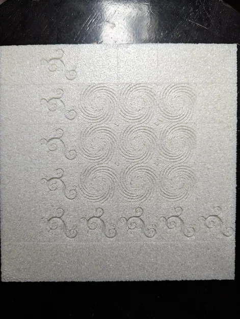 Bảng Tak 180x180 có hoa văn và nổi cho Prusa Mini - Image 1