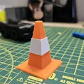 Côn giao thông low poly đơn giản in 2 phần - Thumbnail 1
