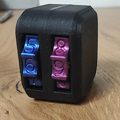 Đồng hồ cơ học với cơ chế đếm đơn giản