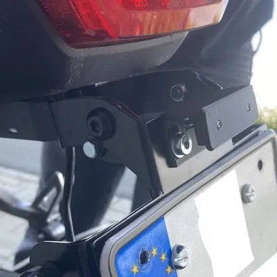 Giá đỡ đèn biển số cho Honda Hornet 750