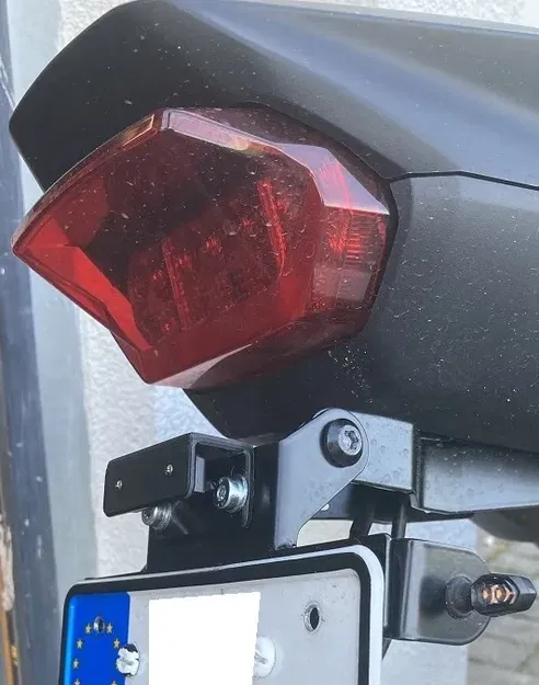 Giá đỡ đèn biển số cho Honda Hornet 750 - Image 6