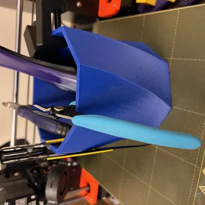 Cốc cong lớn với thiết kế độc đáo