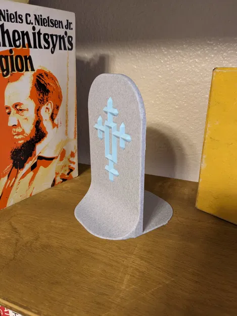 Giá đỡ sách hình thập giá với thiết kế đá cẩm thạch - Image 6