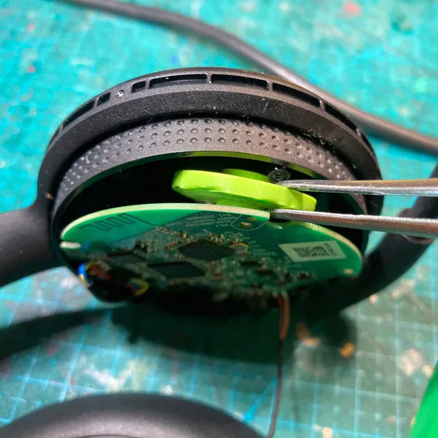 Sửa núm điều chỉnh cho tai nghe Xbox Wireless hỏng - Image 1