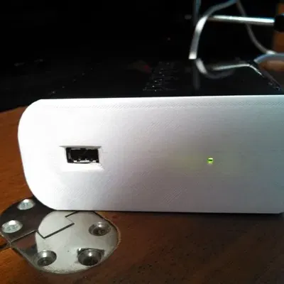 Mặt trước Pogoplug cho chuyển đổi bàn làm việc và giảm trọ...