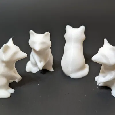 Nhân vật gấu trúc ngồi mượt mà cho bánh sinh nhật