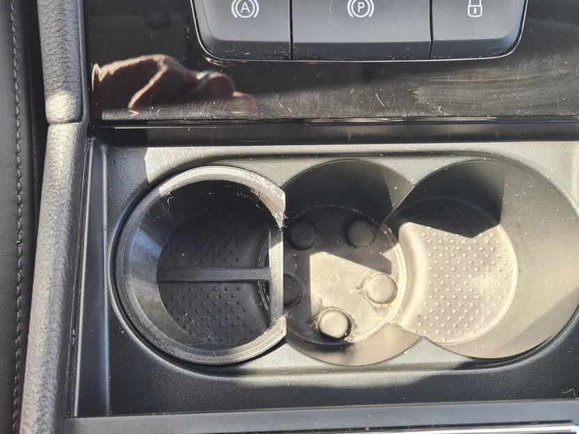 Giá đỡ lon cho xe Skoda Superb - Image 2