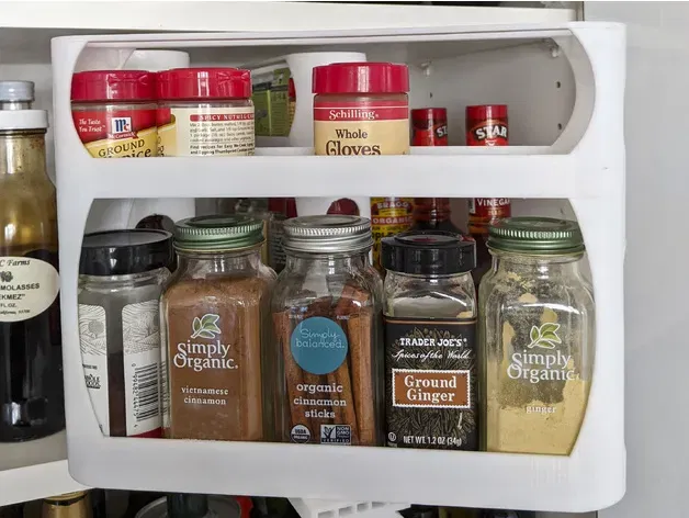 Giá đỡ gia vị kéo ra xoay cho tủ bếp tiện lợi - Image 3