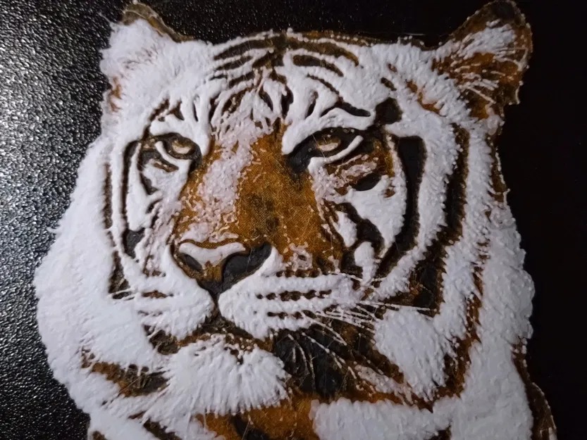 Mô hình hổ phong cách Low Poly Hueforge - Image 1