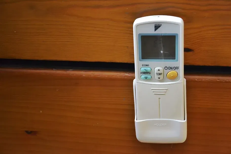 Giá đỡ treo điều khiển Daikin AC nguyên bản - Image 2