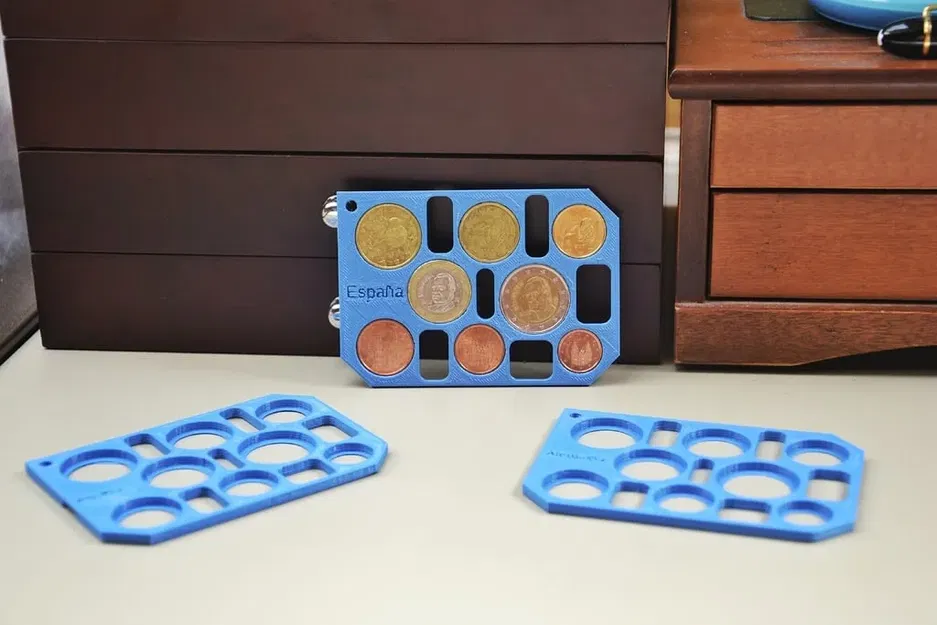 Giá đỡ đồng euro với tên các quốc gia - Image 1