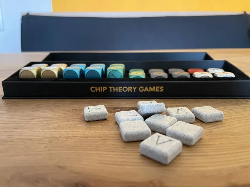 Giá đỡ xúc xắc hợp kim Hoplomachus - Image 1