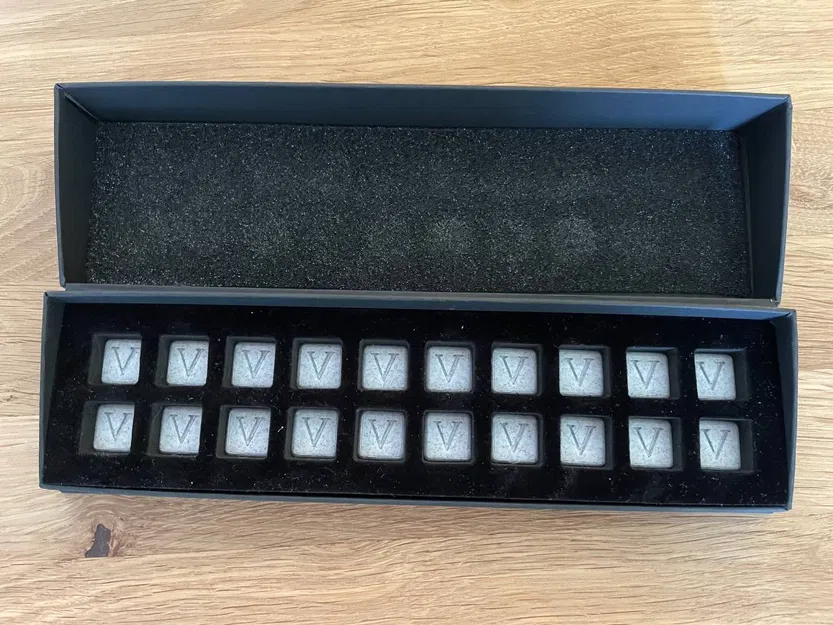 Giá đỡ xúc xắc hợp kim Hoplomachus - Image 4