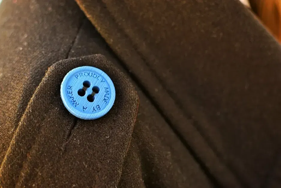 Nút áo 30 mm thiết kế độc đáo của Maker - Image 1