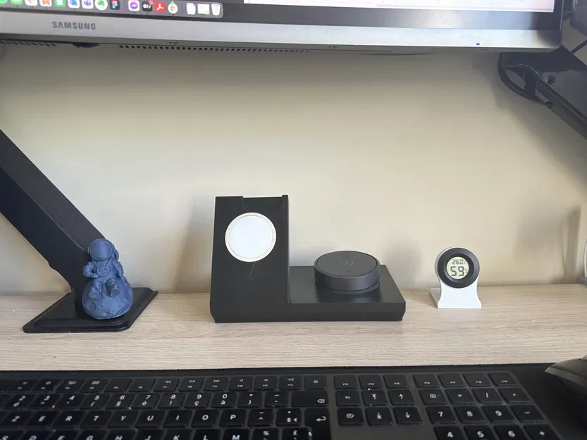 Sạc Magsafe cho Iphone 14 Pro với cổng USB và vị trí điều khiể... - Image 9