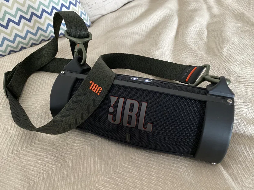 Bao da loa JBL Charge 5 với dây đeo vai - Image 1