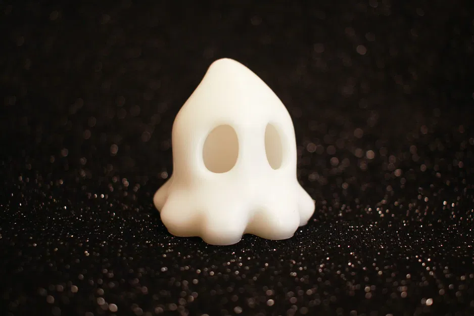 Ma Dễ Thương Với Đôi Mắt To Và Ngón Chân Nhỏ - Image 2