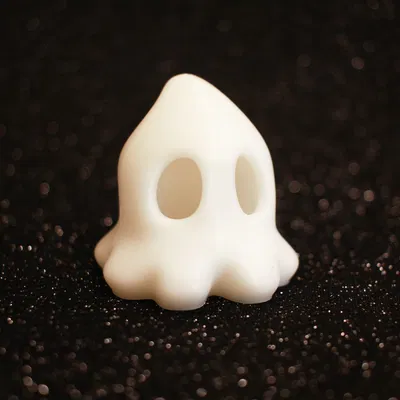 Ma Dễ Thương Với Đôi Mắt To Và Ngón Chân Nhỏ