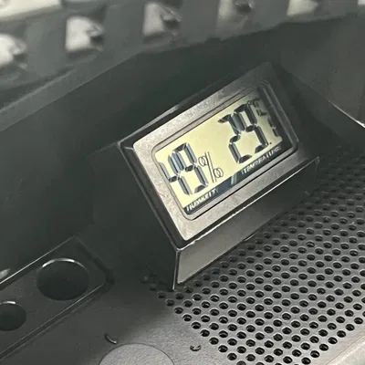 Giá đỡ đồng hồ đo độ ẩm / nhiệt độ 40° V4