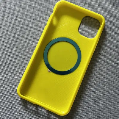 Ốp lưng iPhone 11 phiên bản trống và MagSafe