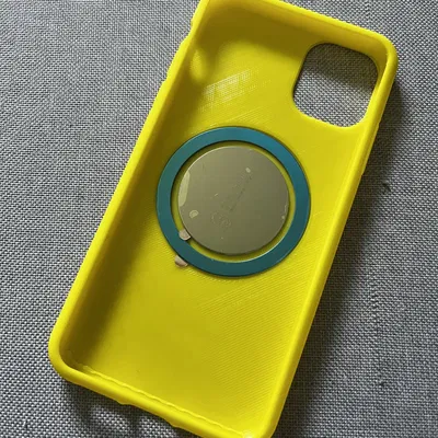 Ốp lưng iPhone 11 phiên bản trống và MagSafe