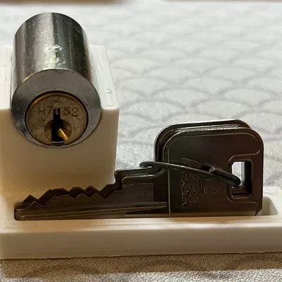 Giá đỡ khóa ASSA H7 52