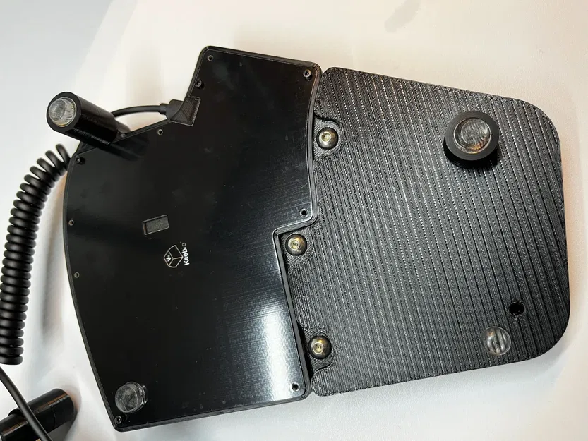 Vỏ bàn phím Iris với tựa tay và điều chỉnh độ nghiêng - Image 3