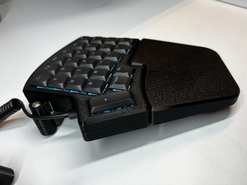 Vỏ bàn phím Iris với tựa tay và điều chỉnh độ nghiêng - Image 4