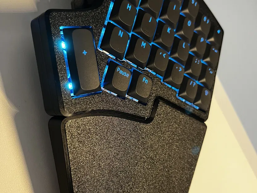 Vỏ bàn phím Iris với tựa tay và điều chỉnh độ nghiêng - Image 5