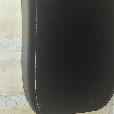 Bình hoa treo tường thiết kế mỏng gọn