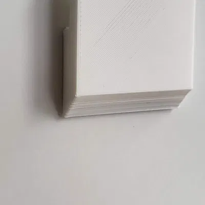 Bình hoa treo tường thiết kế mỏng gọn