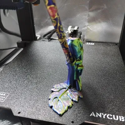 Giá đỡ bút tắc kè với ổn định lá