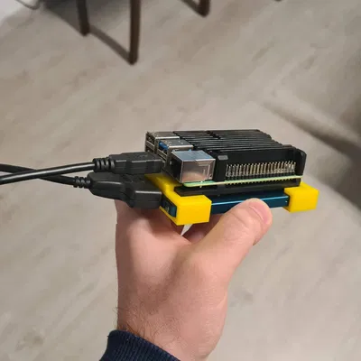 Giá đỡ SSD cho Raspberry Pi4 với thiết kế đơn giản