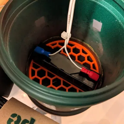 Giá đỡ pin cho khối Panasonic LC-R061R3P trong nắp ống HT DN 110