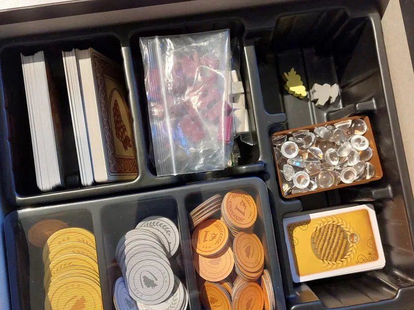 Hộp đựng token nho và rượu cho trò chơi Viticulture - Image 2