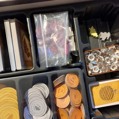 Hộp đựng token nho và rượu cho trò chơi Viticulture