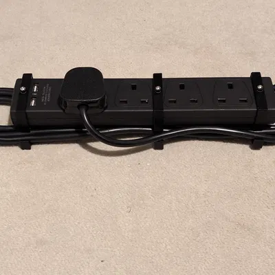 Kẹp quấn dây cáp cho ổ cắm đa năng