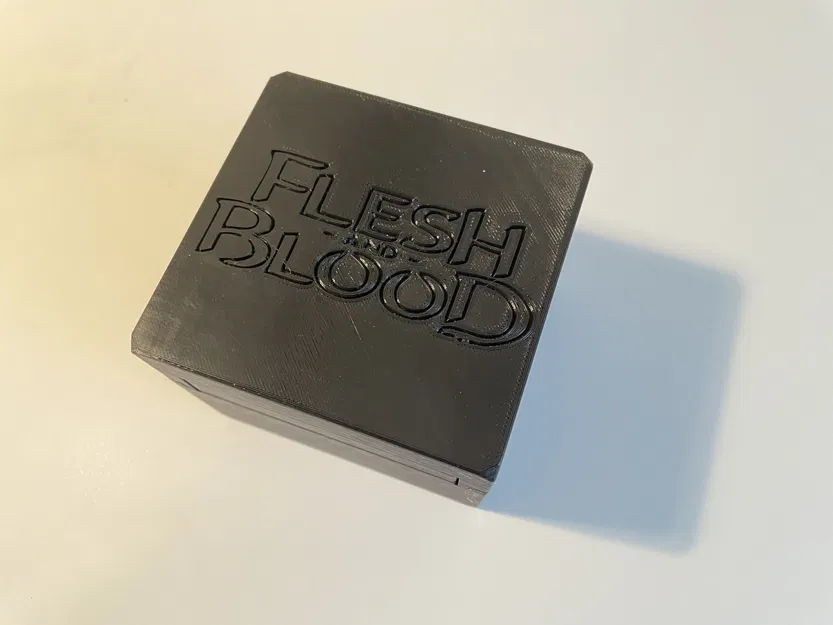 Hộp đựng bài Flesh and Blood Blitz Deck - Image 1