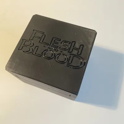 Hộp đựng bài Flesh and Blood Blitz Deck